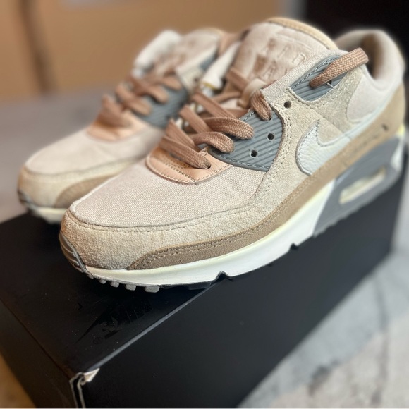 AIR Max 90 Premium Hemp Sand drift size 8 - Picture 2 of 6